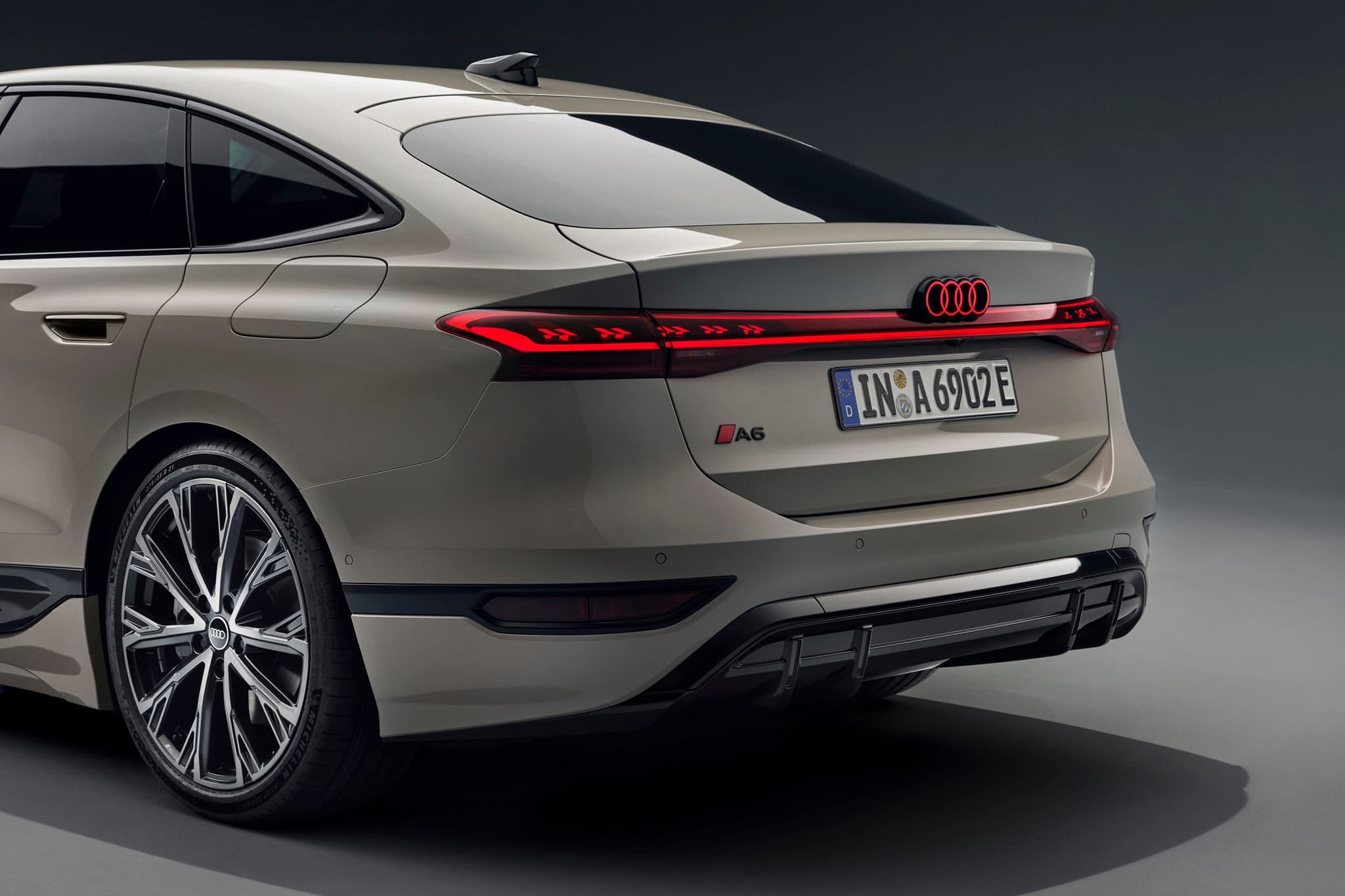 Audi A6 e-tron