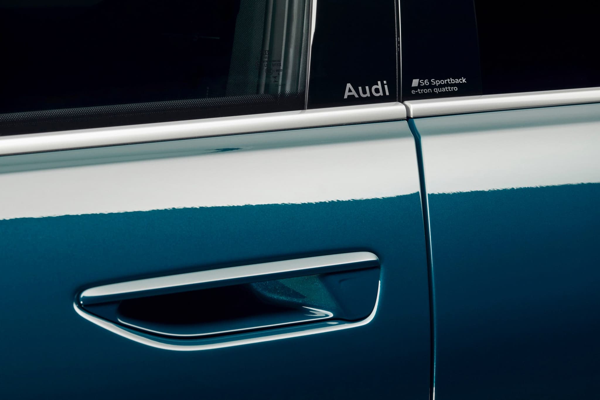 Audi S6 e-tron