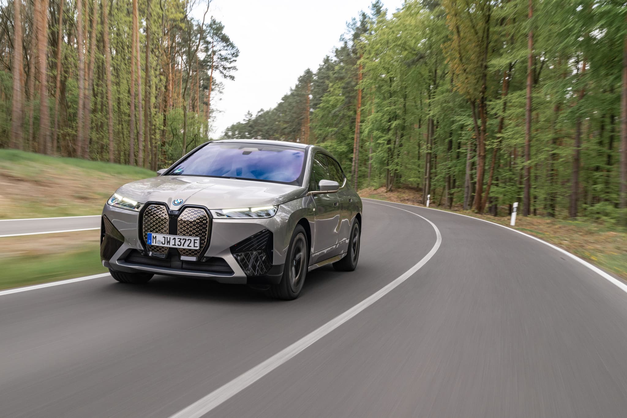 BMW iX