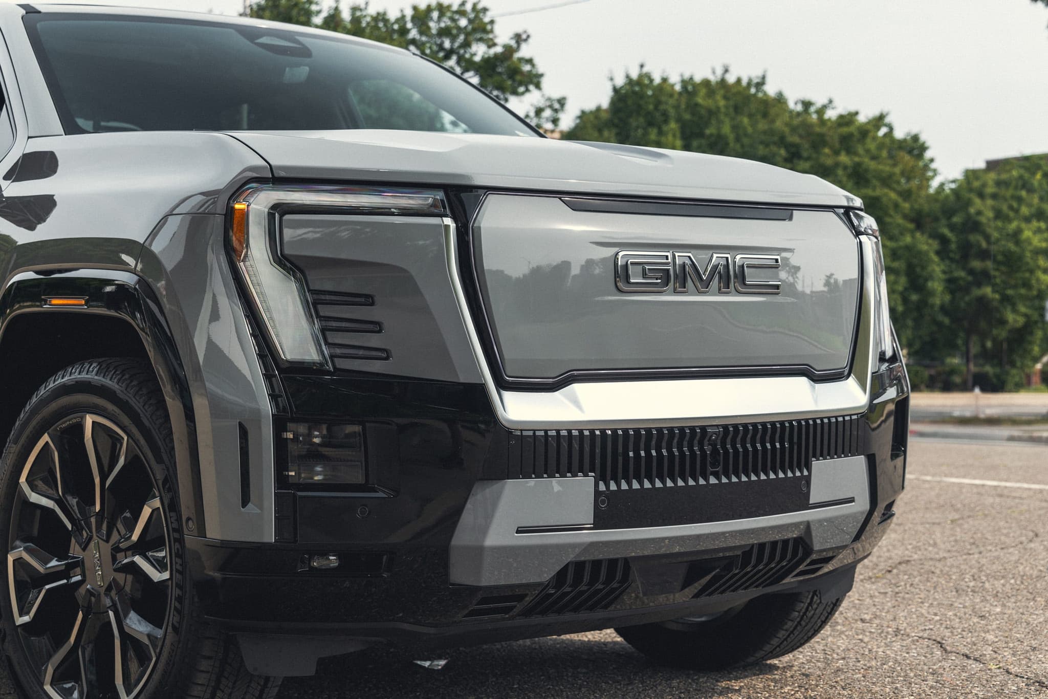GMC Sierra EV 2025