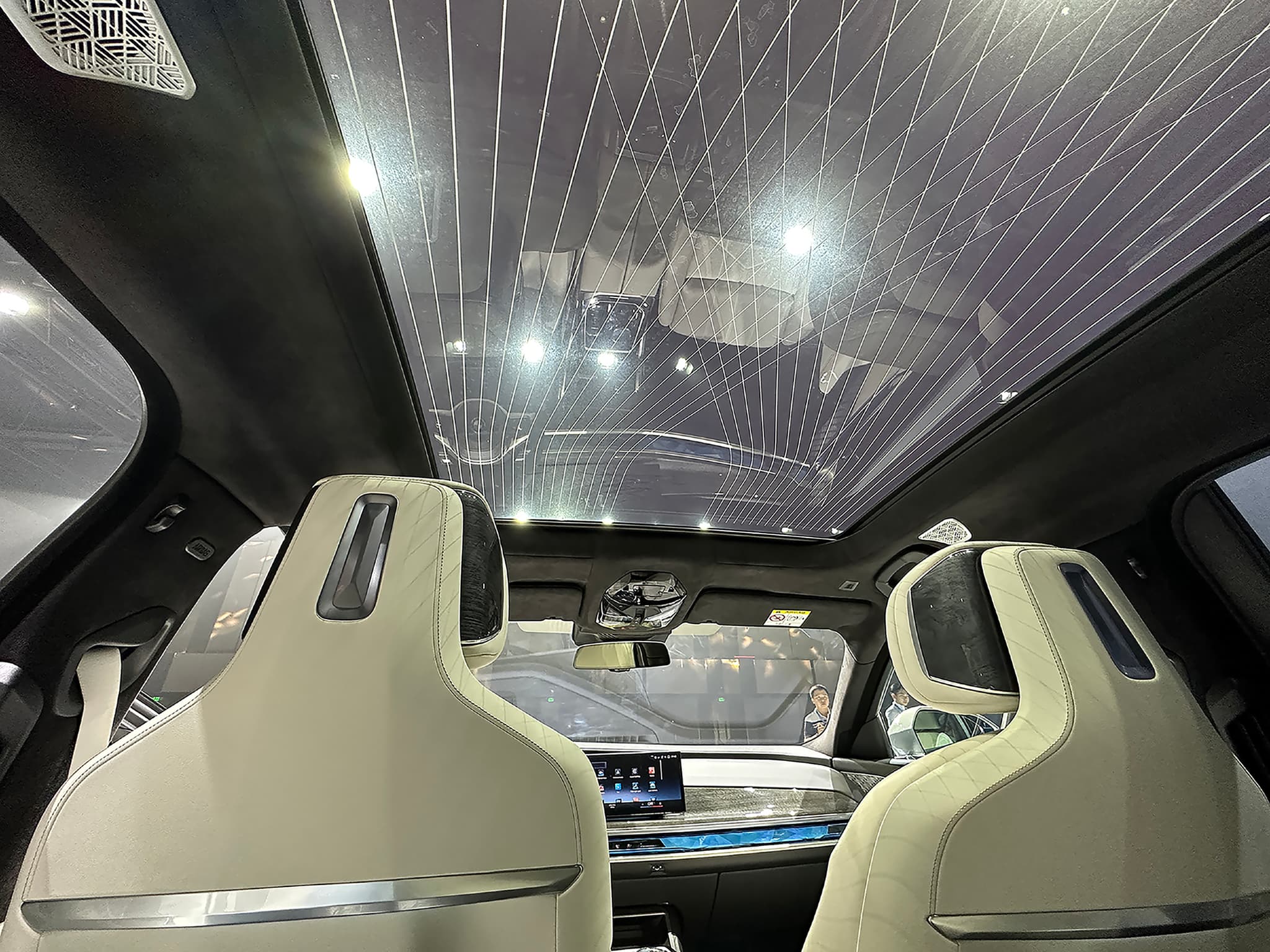 BMW I7