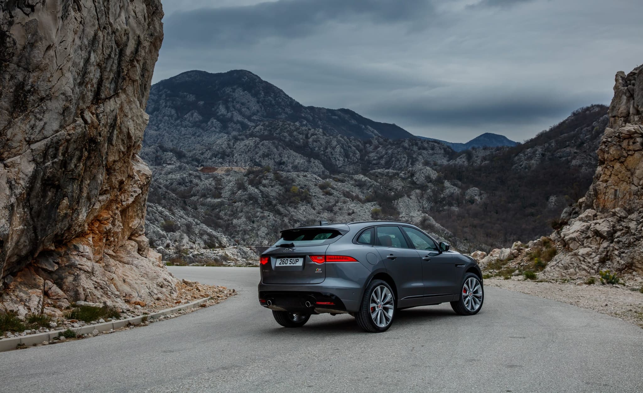 Jaguar F-Pace 2017