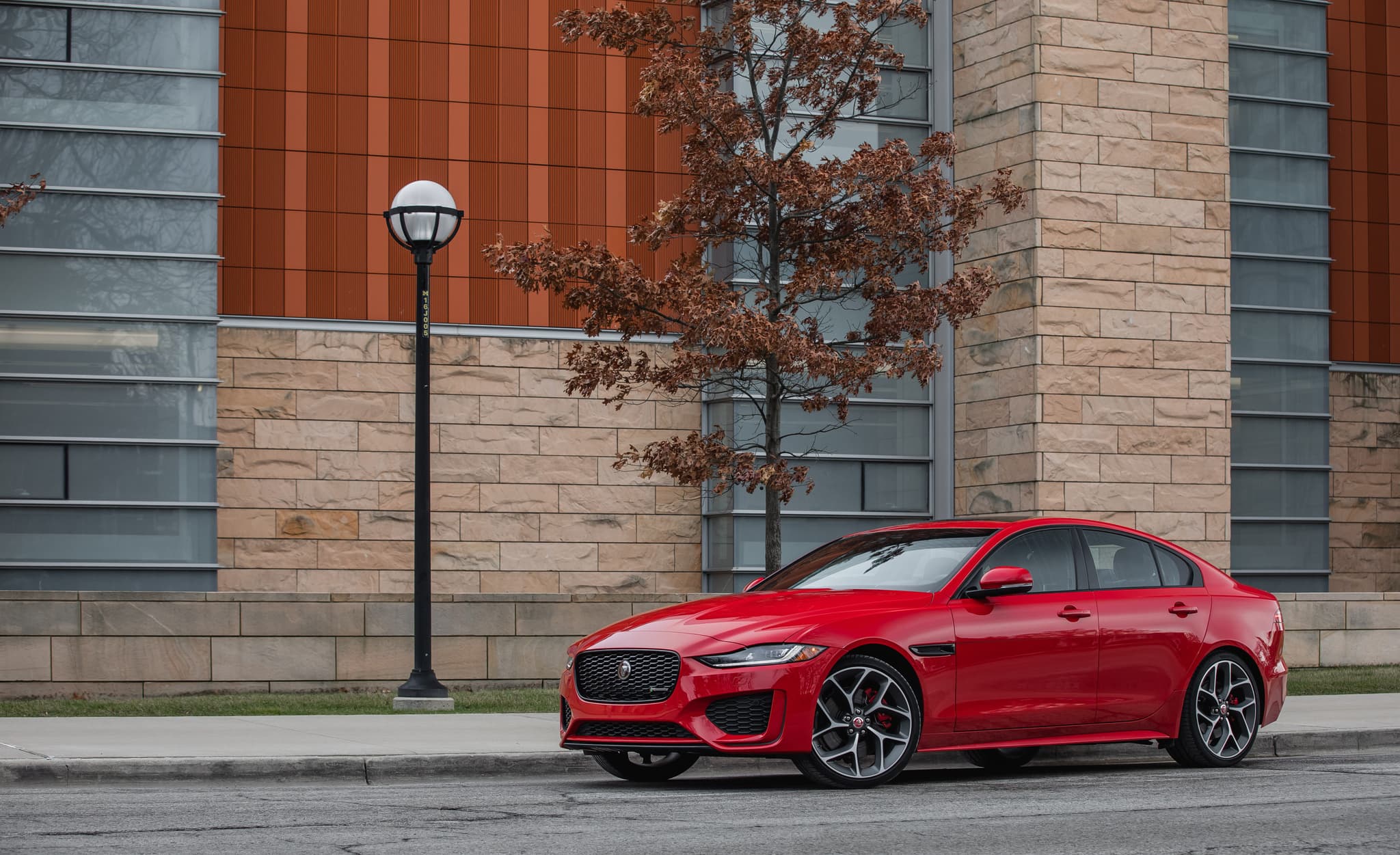 Jaguar XE 2019