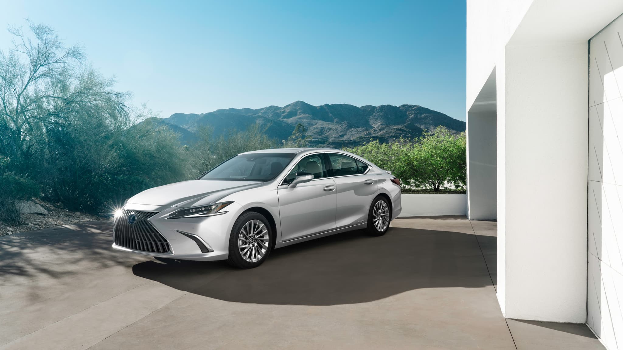 Lexus ES 2023