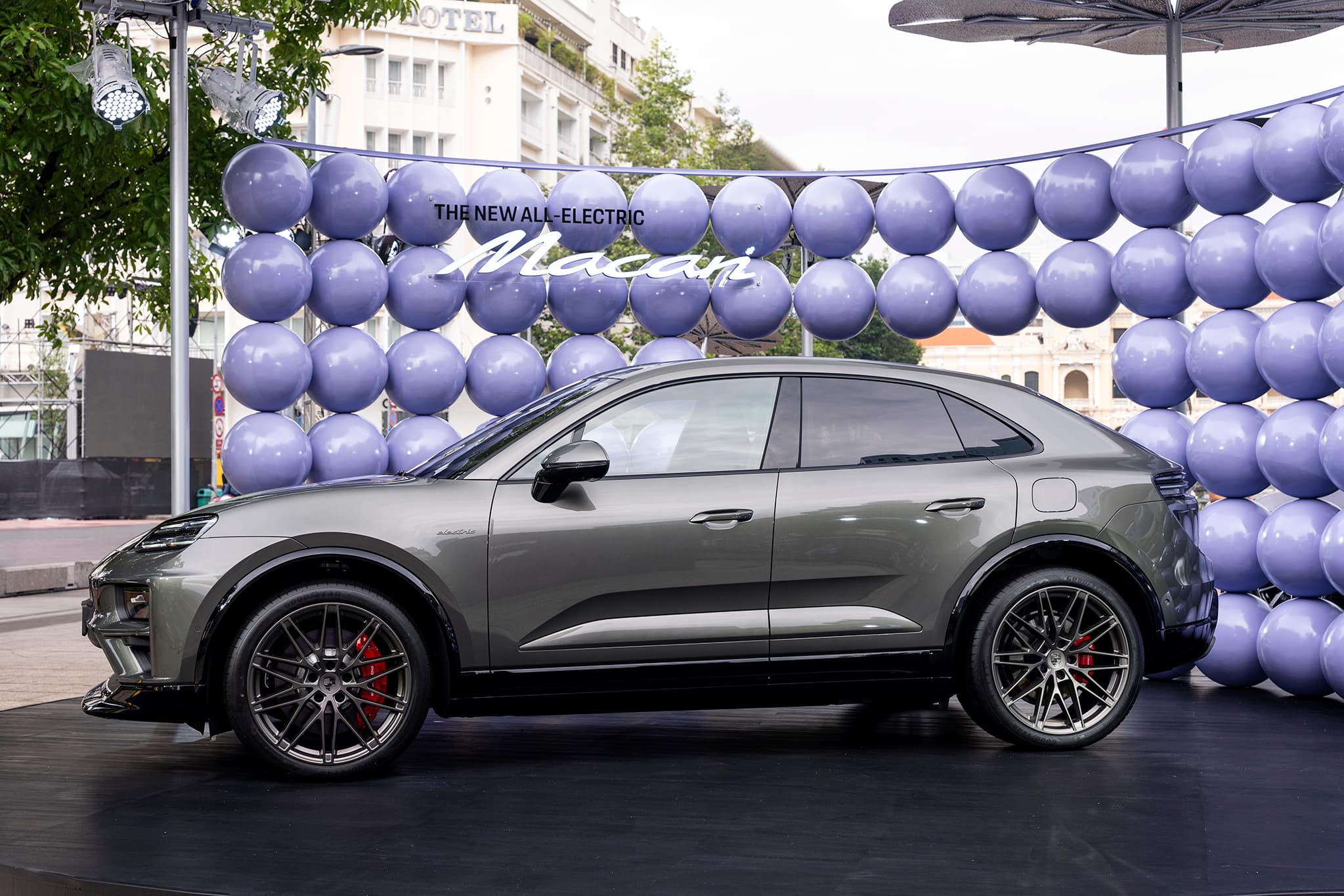 Porsche Macan EV