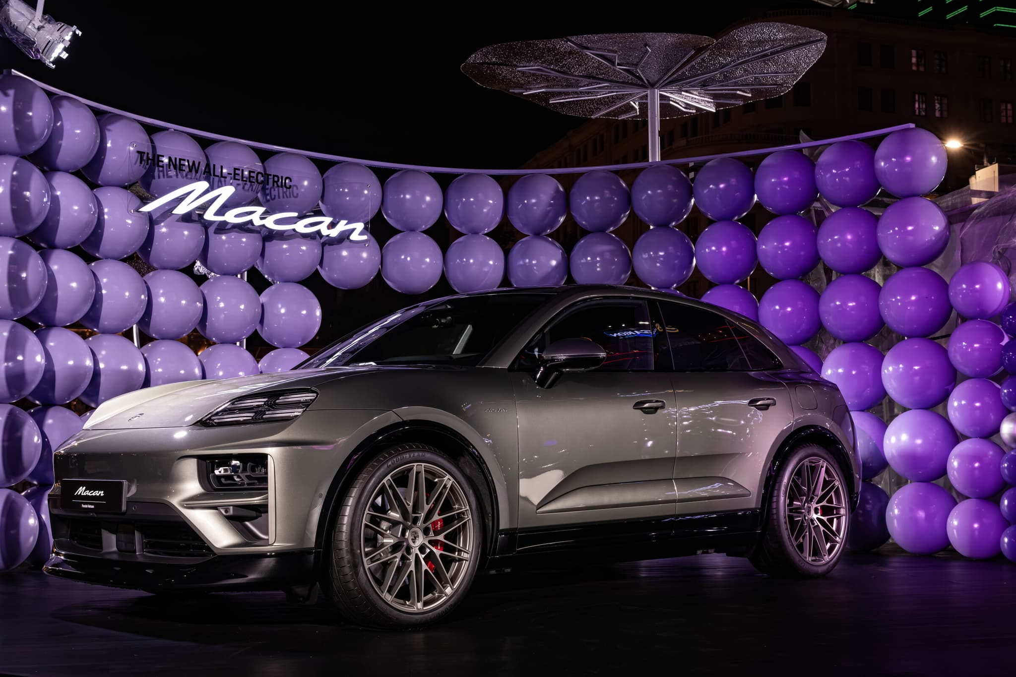 Porsche Macan EV
